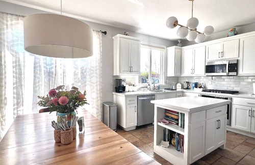 Richmond Casa | Cozy 3-bedroom house in gorgeous Richmond with WiFi