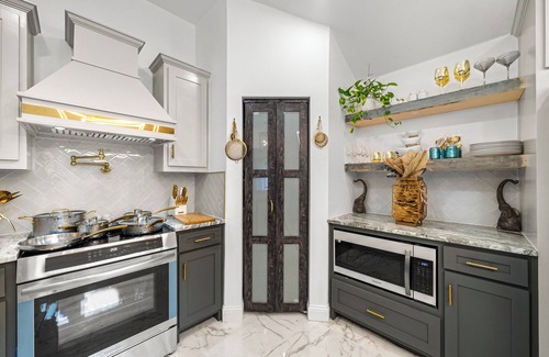 Southwest Arlington Casa | Cozy 3-bedroom house in welcoming Arlington with WiFi, AC