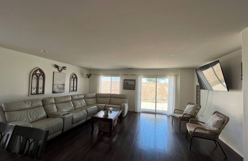Lancaster Casa | Cozy 3-bedroom house in tranquil Lancaster with WiFi and AC