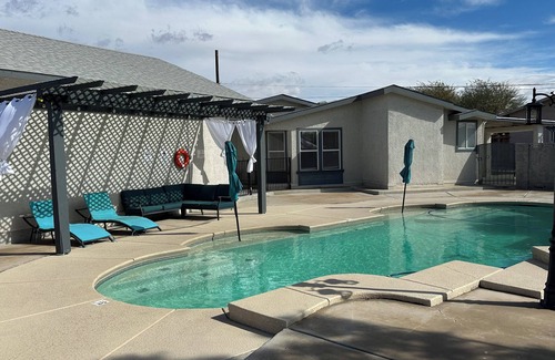 Sunrise Manor Casa | Cozy 3-bedroom house in delightful Las Vegas with Pool, WiFi, AC
