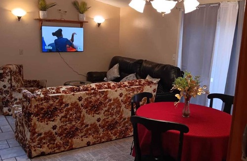 Westfield Casa | Cozy 3-bedroom house in charming Westfield with WiFi and all the amenities