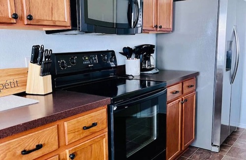 McKinney Casa | Cozy 3 Bedroom House with Beautiful Fireplace