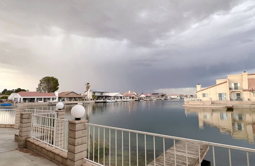 Silver Lakes Country Club Condominio | Cozy 3-bedroom Lakefront Condo Helendale