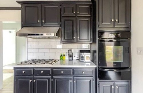 Bedford Casa | Cozy 3-bedroom near DFW airport and AT & T Stadium