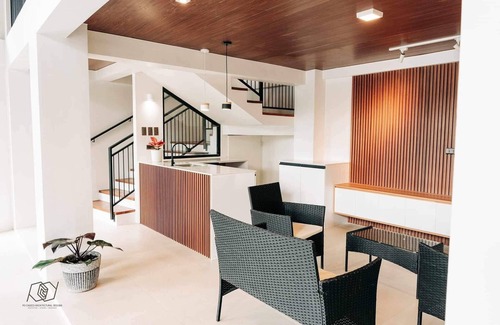 Cogon Casa | Cozy 3-bedroom condo with WiFi and fitness room in cool Tagbilaran City.