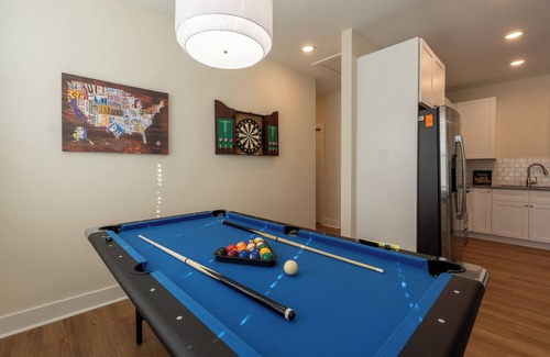 Wilmington Apartamento | **Cozy 3-Bedroom Retreat in Wilmington** Discover the perfect stay at this stylish 3-bedroom home