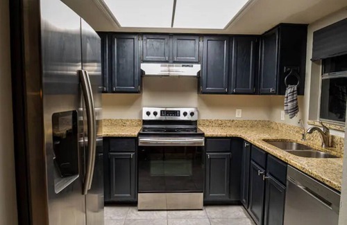 Campbell Casa | Cozy 3-Bedroom Retreat - Only 25 Mins from Disney!