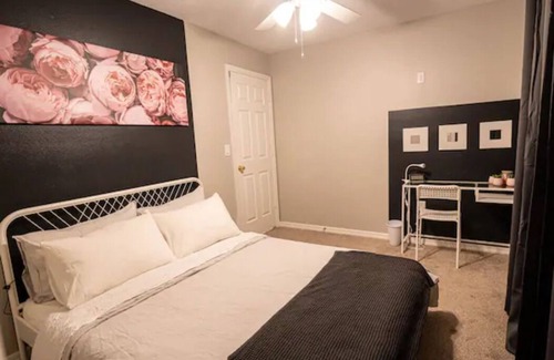 Campbell Casa | Cozy 3-Bedroom Retreat - Only 25 Mins from Disney!