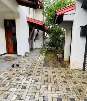 Maharagama Casa | Cozy 3-Bedroom Retreat Near Colombo Maharagama