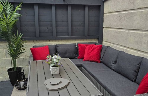 Ongar Casa | Cozy 3-bedroom terrace house, in a safe and peaceful neighborhood for families.