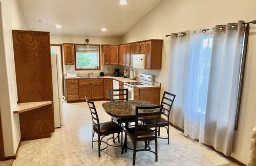 West Fargo Casa | Cozy 3 Bedroom Twin Home on Bike Path