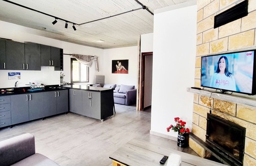 Faraya Chalet De Esquí | Cozy 3 bedrooms Chalet fit up to 8 pers with Panoramic terrace & Cheminée (pool)