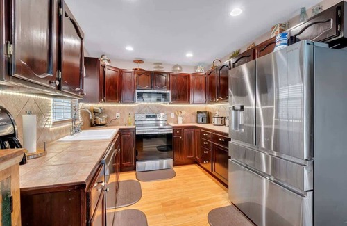 West San Antonio Casa | Cozy 3-BR House | Piano | Outdoor Grill | Sleeps 7