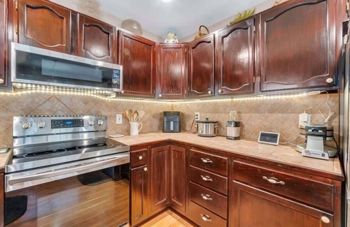 West San Antonio Casa | Cozy 3-BR House | Piano | Outdoor Grill | Sleeps 7