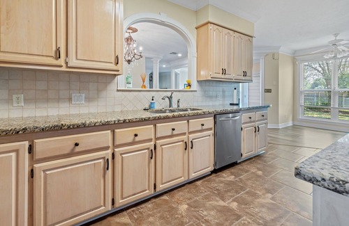 Lake Charles Casa | Cozy 3 BR Riverfront home in Westlake just minutes from downtown Lake Charles