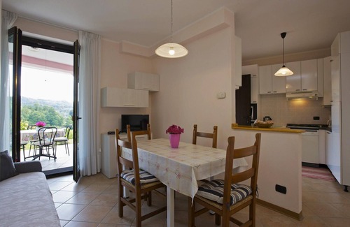Orta San Giulio Apartamento | Acogedor apartamento de 3½ habitaciones con 2 baños y hermosa vista al lago