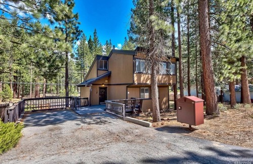 Bijou Park Cabina | Cozy 3BD/2BA cabin, Sleeps 6-10, All year-round accessible road