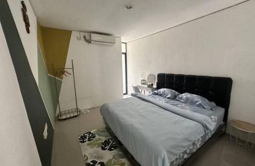 Banda Aceh Casa | Cozy 3BD Home w AC & Netflix