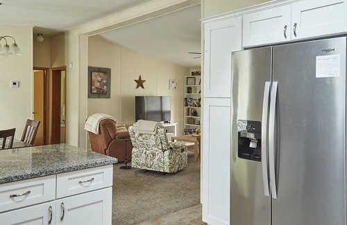 Independence Casa | Cozy 3bdr Home/Centrally located for KC Visitors/Families