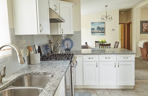 Independence Casa | Cozy 3bdr Home/Centrally located for KC Visitors/Families