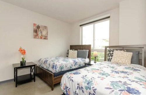 Little Tokyo Apartamento | Cozy 3bed Condo with balcony & a rooftop pool