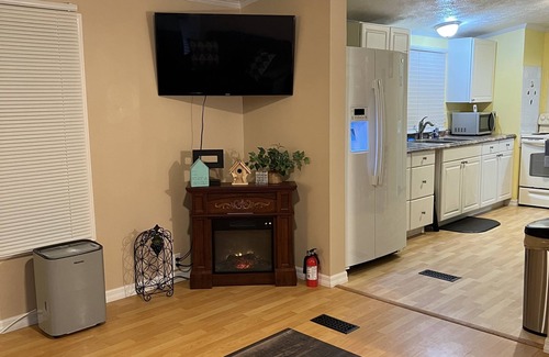 Connellys Springs Casa | 3 bedroom home with fireplace, close to South Mountains State Park