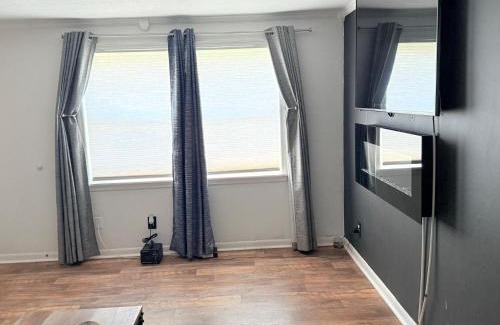 Westside Casa | Cozy 3BR Home Downtown with Backyard Wi-Fi Parking