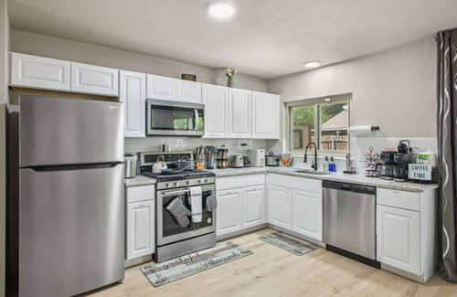 North San Antonio - SAT Casa | Cozy 3BR Home | Family-Friendly | Near Attractions