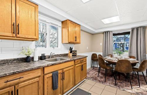 Hazel Park Apartamento | Cozy 3BR Home Friendly City of Hazel Park