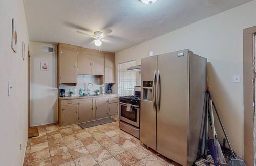 Albuquerque Casa | Cozy 3BR Modern Casita in Albuquerque w/ Wifi & Parking