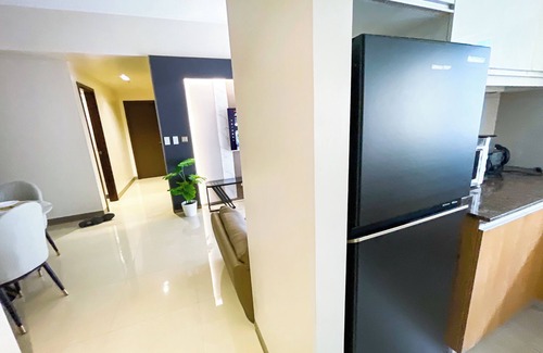 Tambo Apartamento | Cozy 3BR near Airport and Okada, Solaire II Infinity Pool