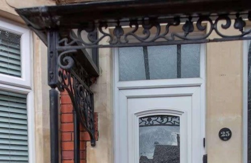 Heath Casa | Cozy 3BR Retreat | Prime Cardiff Location