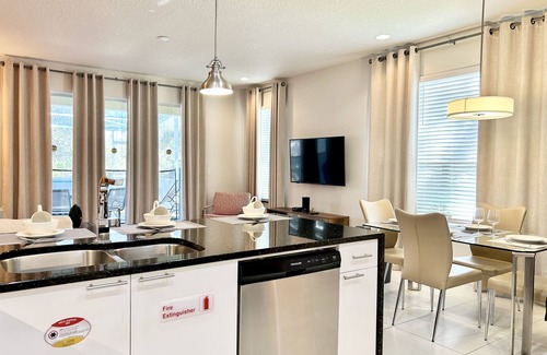 Silver Creek Casa | Cozy 3BR Townhouse w/ Private Pool, Clubhouse Access – Near Disney!