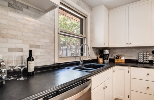 Nashville Casa | Cozy 3BR w/ Backyard Oasis, ~12 min to Broadway!