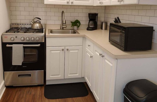 Hyde Park Apartamento | Cozy 3BR with Contemporary Vibe