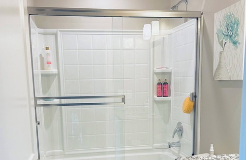 Sterling Heights Apartamento | Cozy 3rd floor entire luxury apartment.