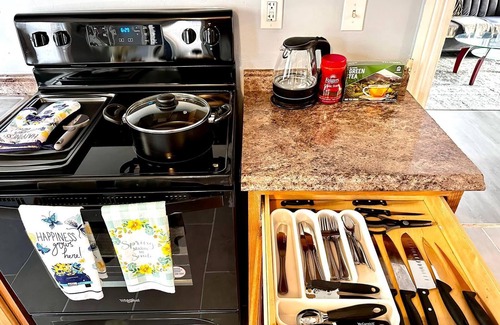 Smith Hill Apartamento | Cozy 4 Bed 2 Bath Apartment