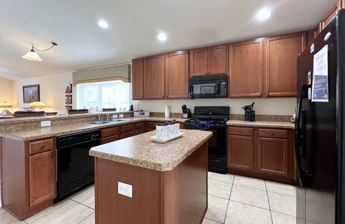 Veranda Palms Casa | Cozy 4 Bed 3 Bath Pool Home with Game Room-4450NP