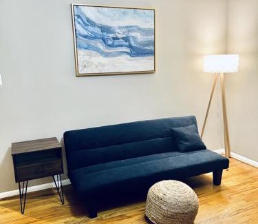 Raleigh Casa | Cozy 4 bedroom Cottage by Duke Raleigh Hospital