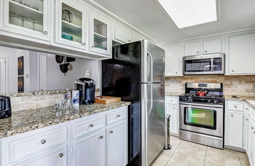 Grogan's Mill Casa | Cozy 4-bedroom house in The Woodlands TX. Check it out for yourself!