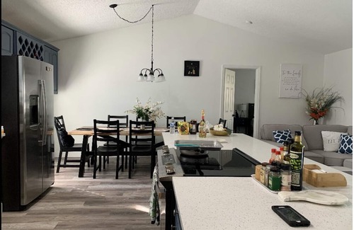 Poinciana Casa | COZY 4-BEDROOM HOUSE WITH PRIVATE POOL ONLY 30 MINUTES FROM DISNEY!