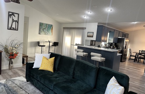 Poinciana Casa | COZY 4-BEDROOM HOUSE WITH PRIVATE POOL ONLY 30 MINUTES FROM DISNEY!