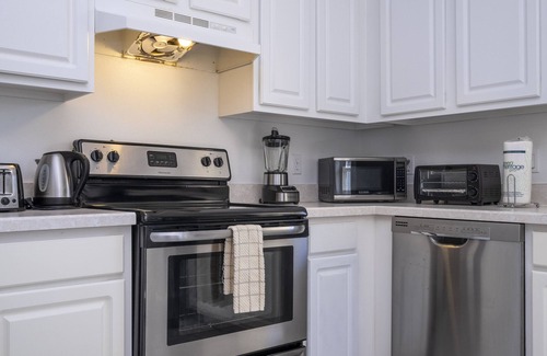 Indian Point Casa | Cozy 4-bedroom house / Near Disney with BBQ Grill & Pool