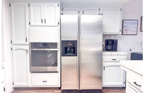 Golden Hills Casa | Cozy 4-bedroom house in charming Tehachapi with WiFi, AC