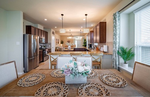 Katy Casa | Cozy 4-bedroom house with Lakeview in the heart of Katy