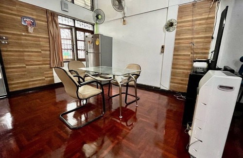 Bangkok Central Business District Casa | Cozy 4 BedRoom Townhouse near Skytrain Malls Starbucks