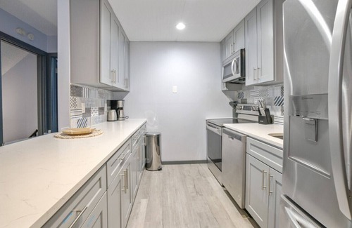 East Stroudsburg Casa | Cozy 4-bedroom lodge in beautiful East Stroudsburg with fitness room, WiFi