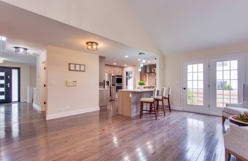 Glendale Heights Casa | Cozy 4-bedroom house in fabulous Glendale