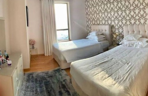 Al Rigga Apartamento | Cozy 4 BHK Apartment in Dubai