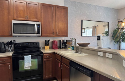 Bellavida Casa | Cozy 4 BR/3 BA private pool near Disney